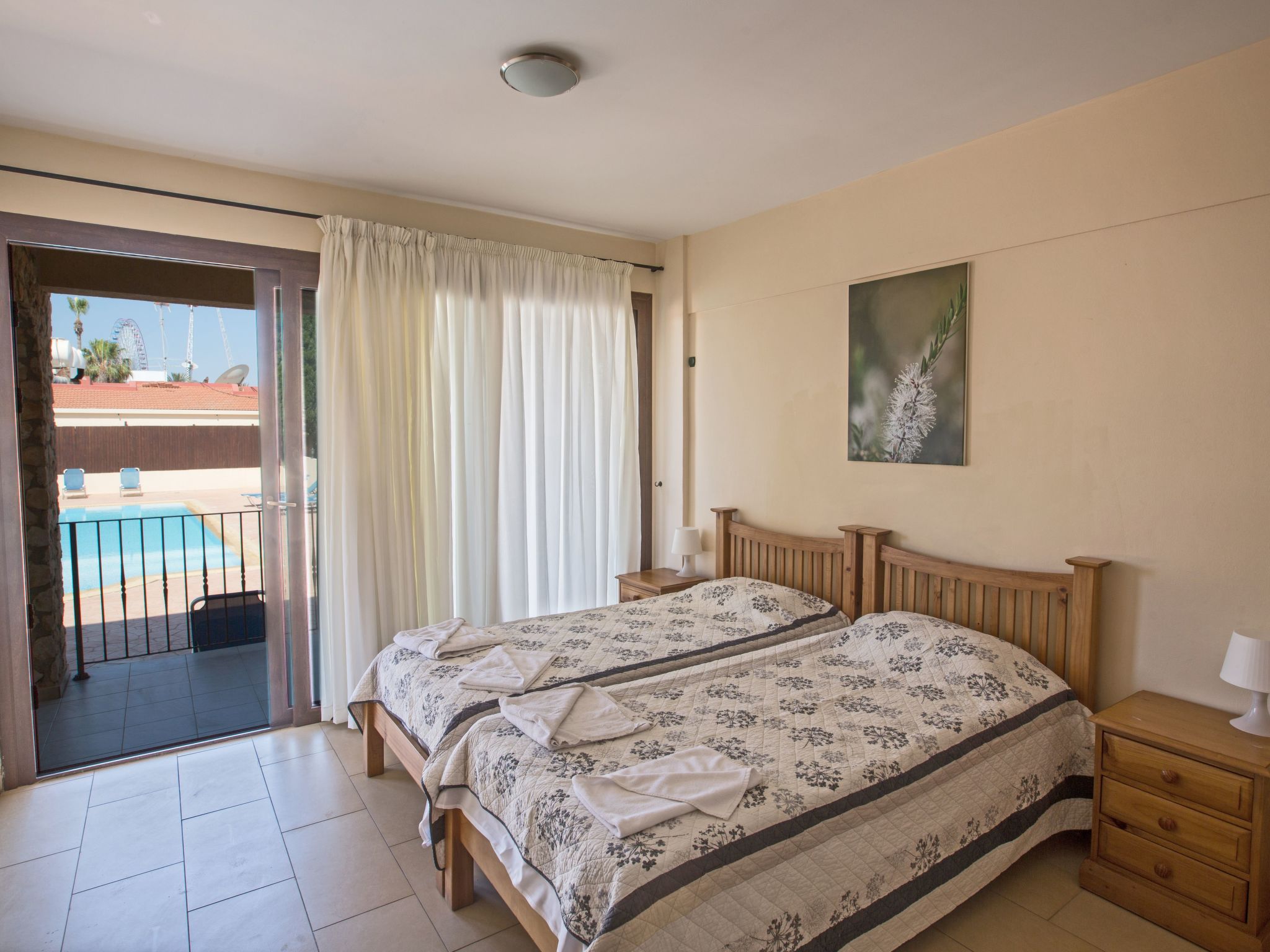 Geräumige Wohnung mit Gemeinschaftspool-Image-tags.info