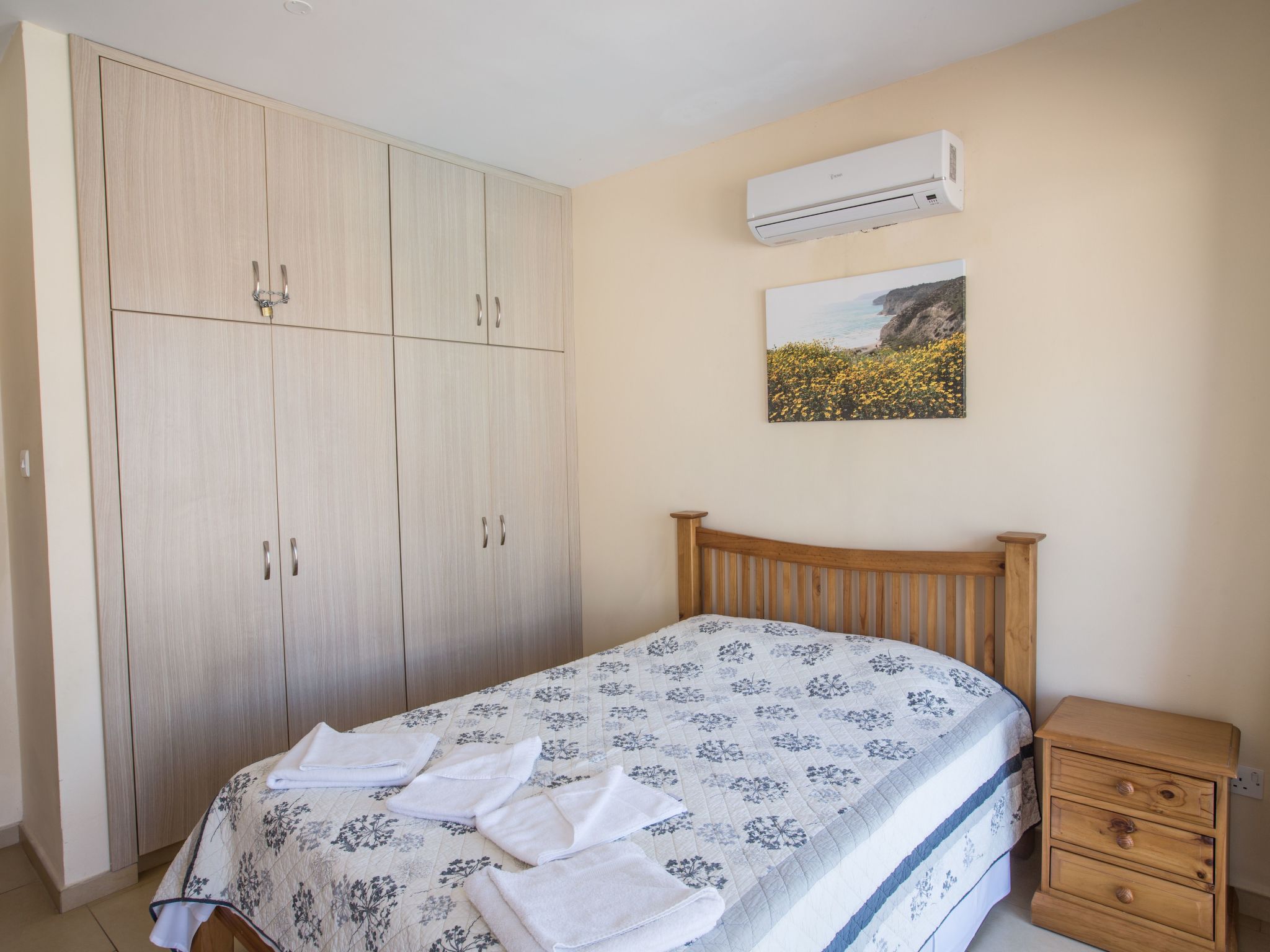 Geräumige Wohnung mit Gemeinschaftspool-Image-tags.info