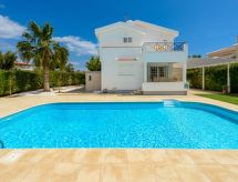 Vrijstaand vakantiehuis met privézwembad in Ayia Napa · 180 m² - thumbnail 2