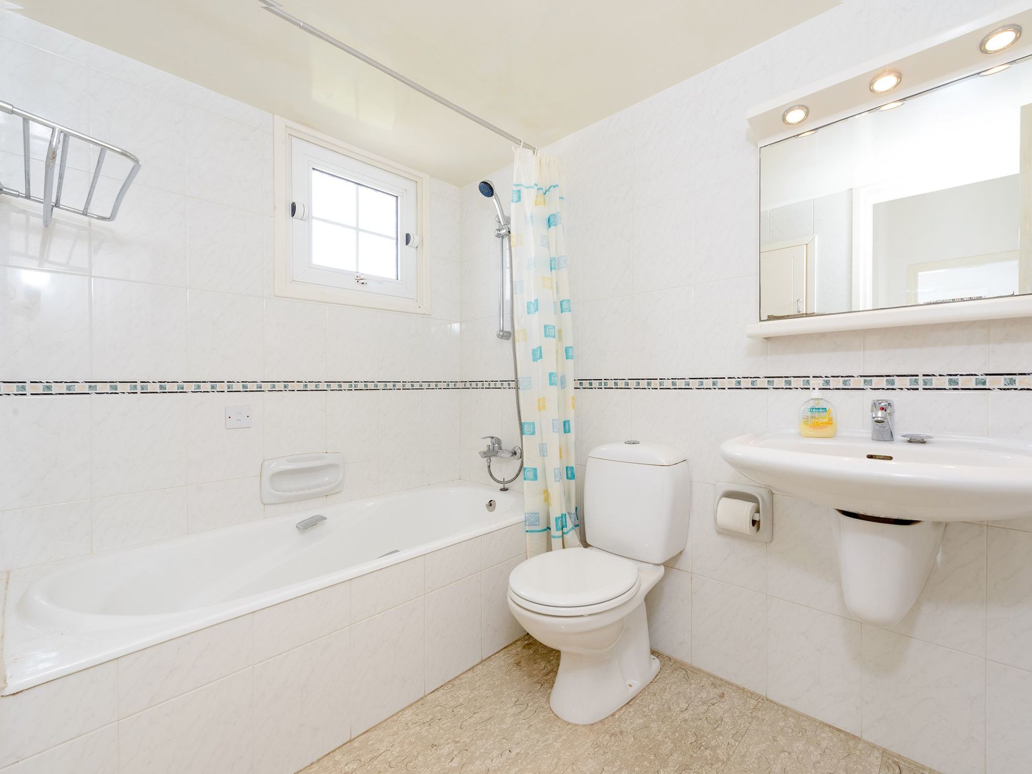 4-Schlafzimmer-Villa mit privatem Pool in Ayia Napa-Image-tags.info