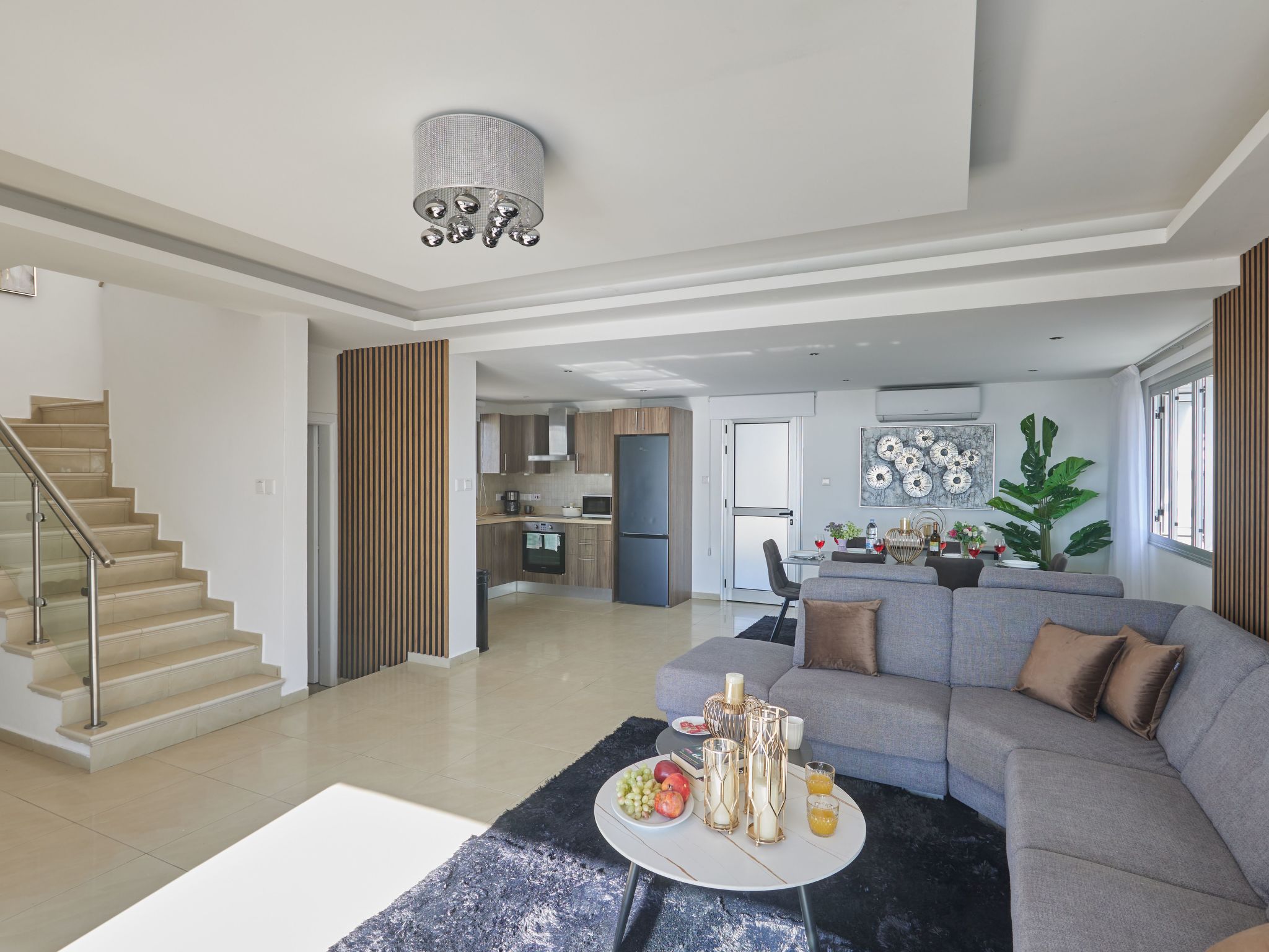 Moderne, geräumige Ferienvilla-Image-tags.info