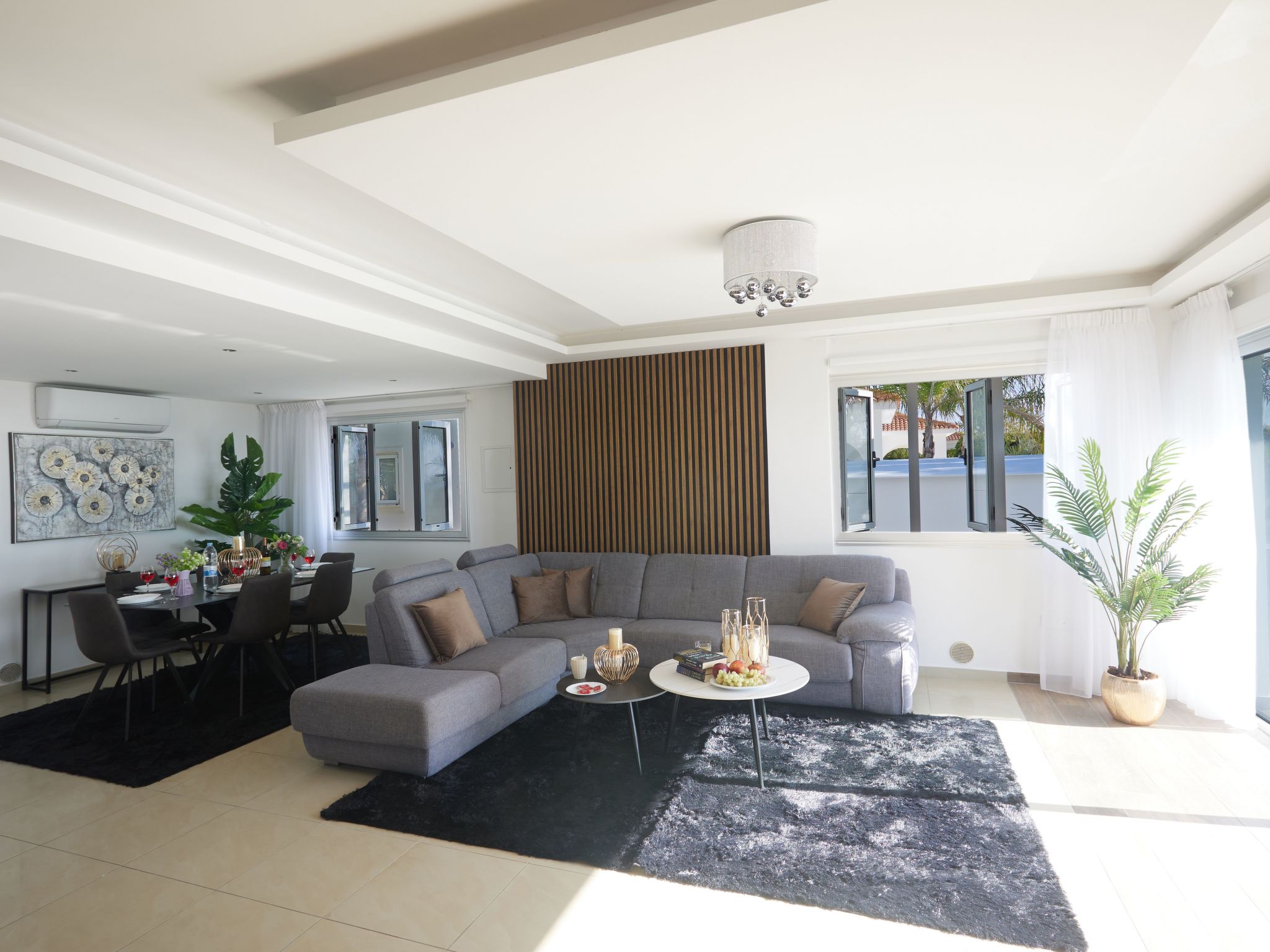 Moderne, geräumige Ferienvilla-Image-tags.info