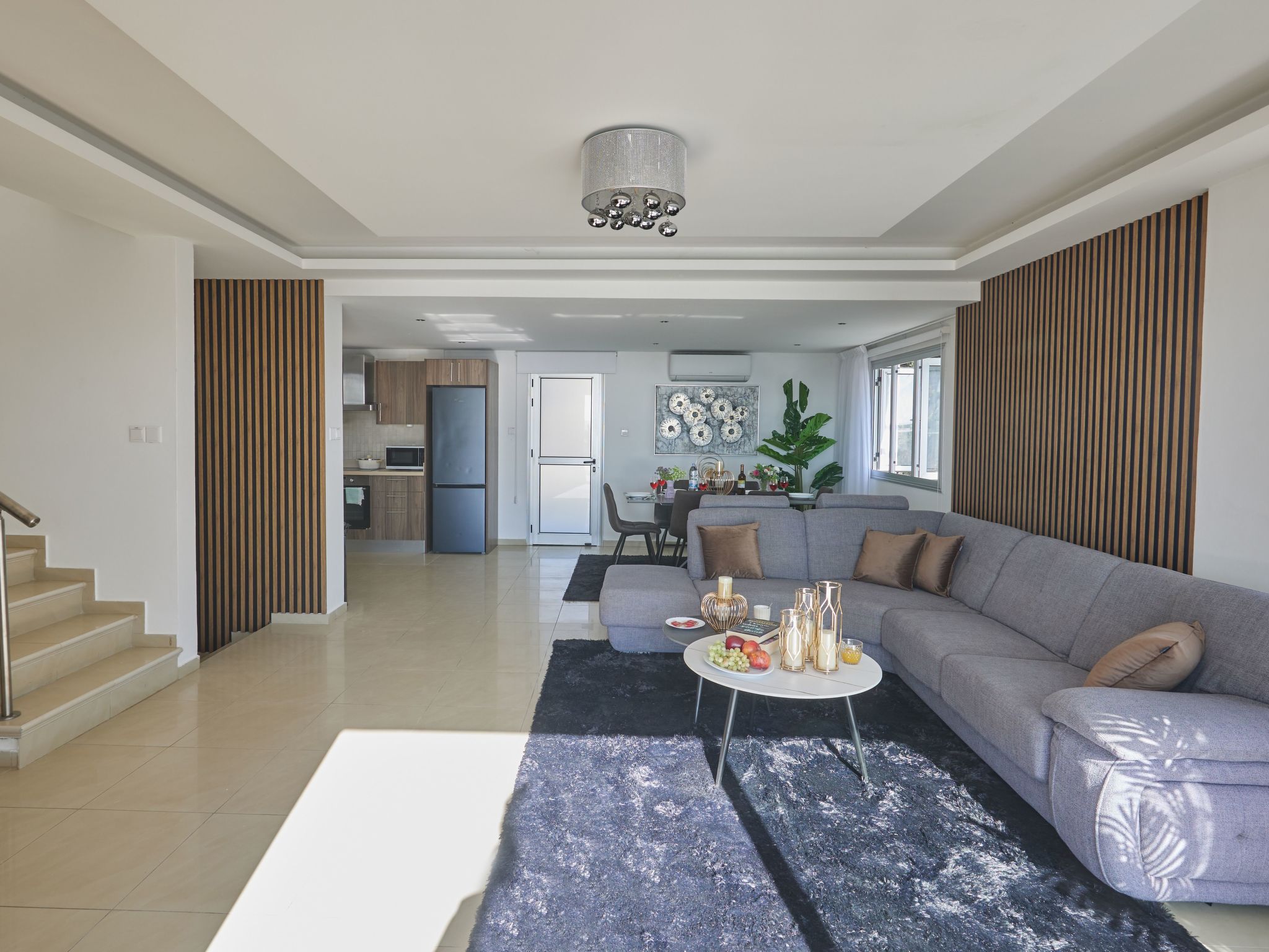 Moderne, geräumige Ferienvilla-Image-tags.info