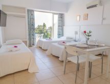 Stijlvol appartement met terras op 700m van zee in Paphos - thumbnail 4