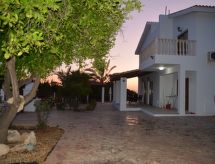 8-persoons vakantiehuis met privézwembad in Agios Georgios Pegeias - thumbnail 4