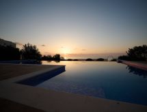 6-persoons vakantiehuis met privézwembad in Agios Georgios Pegeias - thumbnail 3
