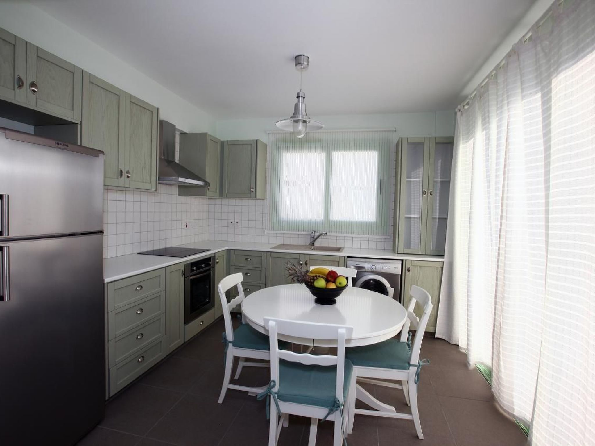 Mit Garten, Grill und Terrasse-Binnen