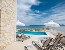 6-persoons vakantiehuis met privézwembad in Agios Georgios Pegeias · 6 pers. - thumbnail 4