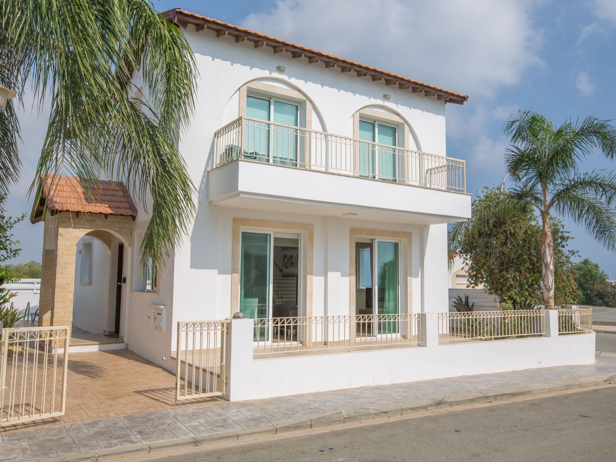 3-Schlafzimmer-Villa mit privatem Pool-Image-tags.info