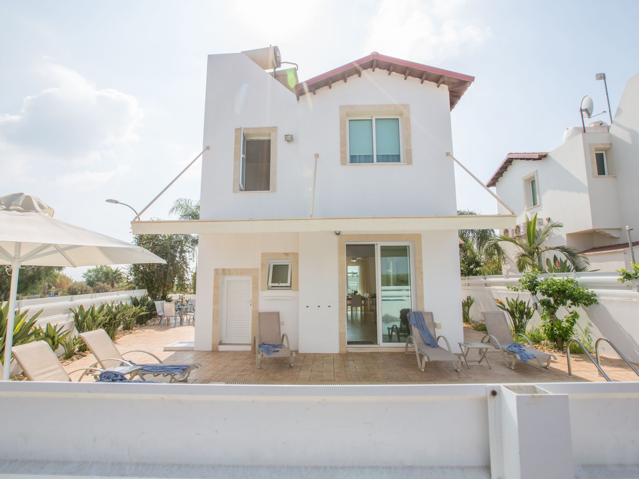 3-Schlafzimmer-Villa mit privatem Pool-Image-tags.info