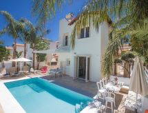Vakantiehuis met open haard en privézwembad in Agios Georgios Pegeias · 140 m² - thumbnail 1
