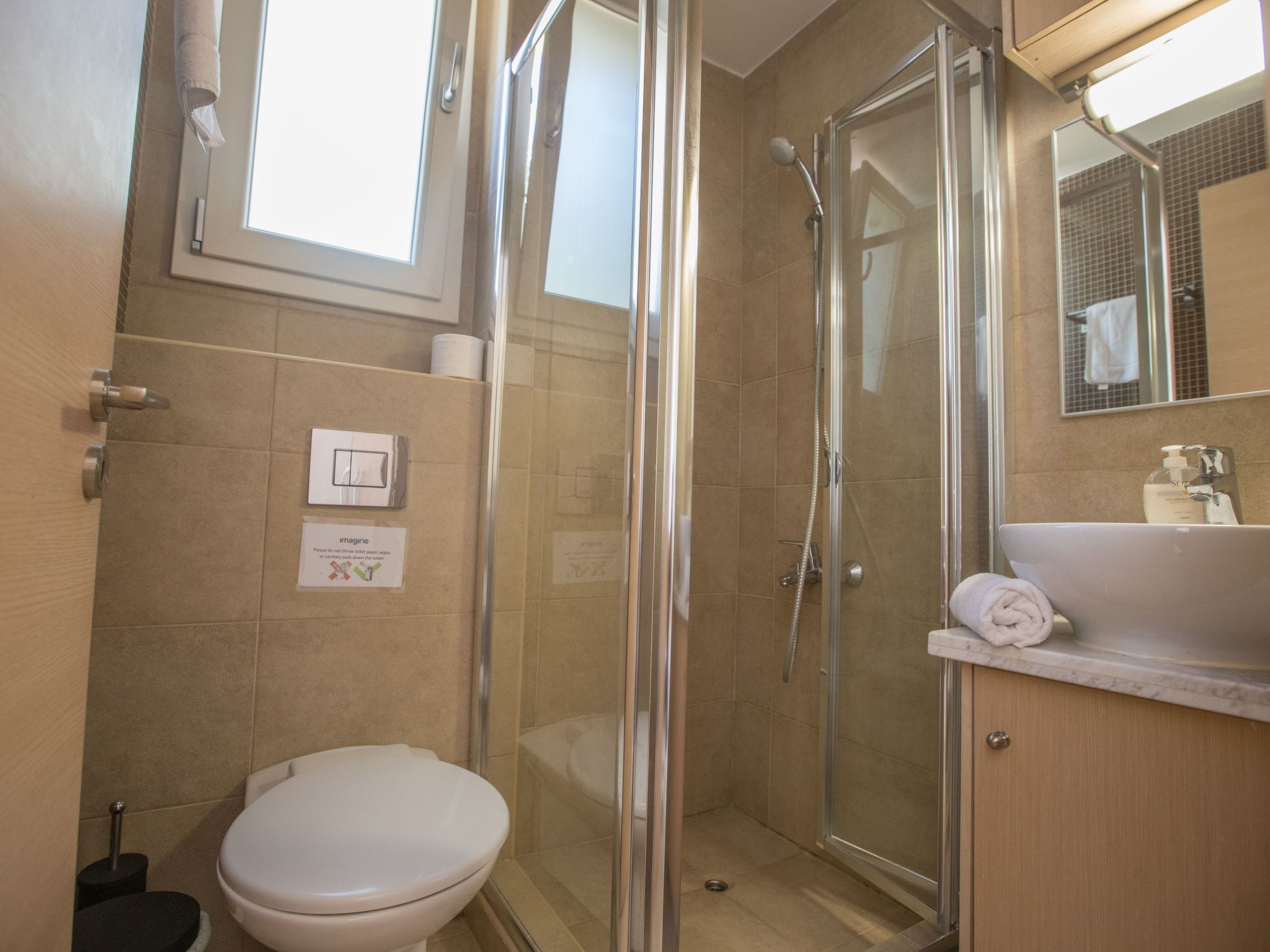 3-Schlafzimmer-Luxusvilla mit Pool und teilweise Meerblick-Image-tags.info