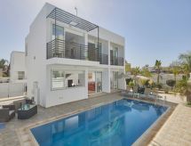 Vakantiehuis met open haard en privézwembad in Agios Georgios Pegeias · 135 m² - thumbnail 1