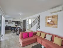 Vakantiehuis met open haard en privézwembad in Agios Georgios Pegeias · 135 m² - thumbnail 6