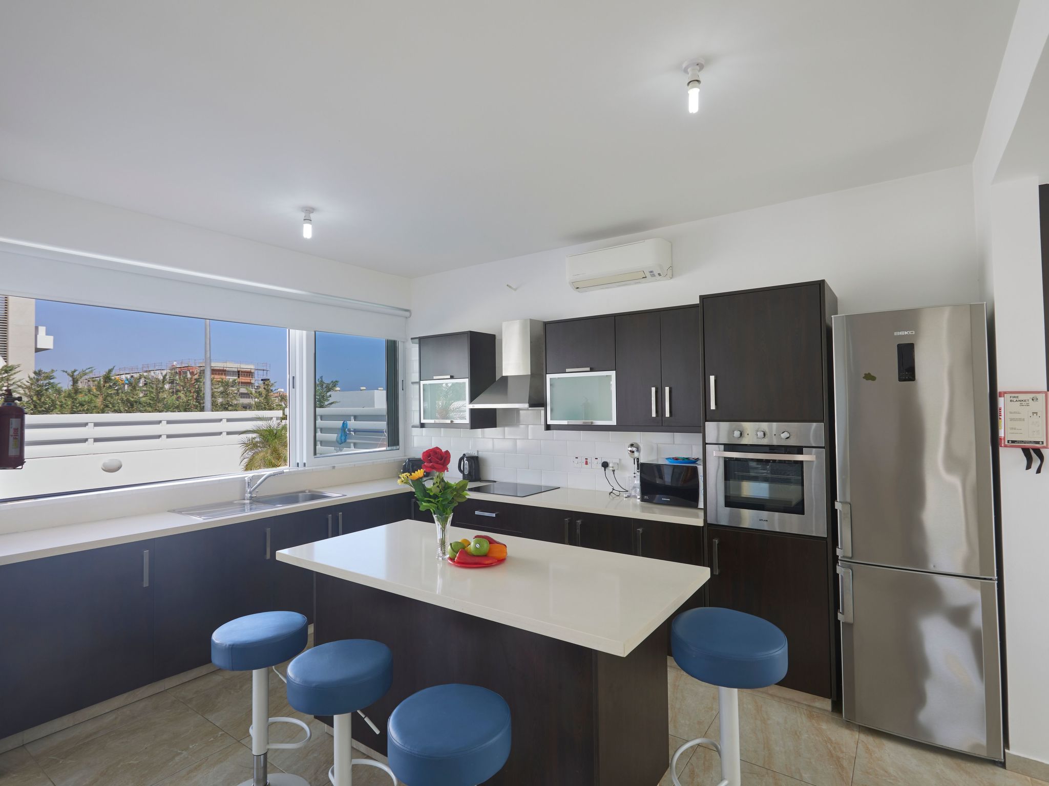 In Paralimni mit geräumigem Garten-Image-tags.info