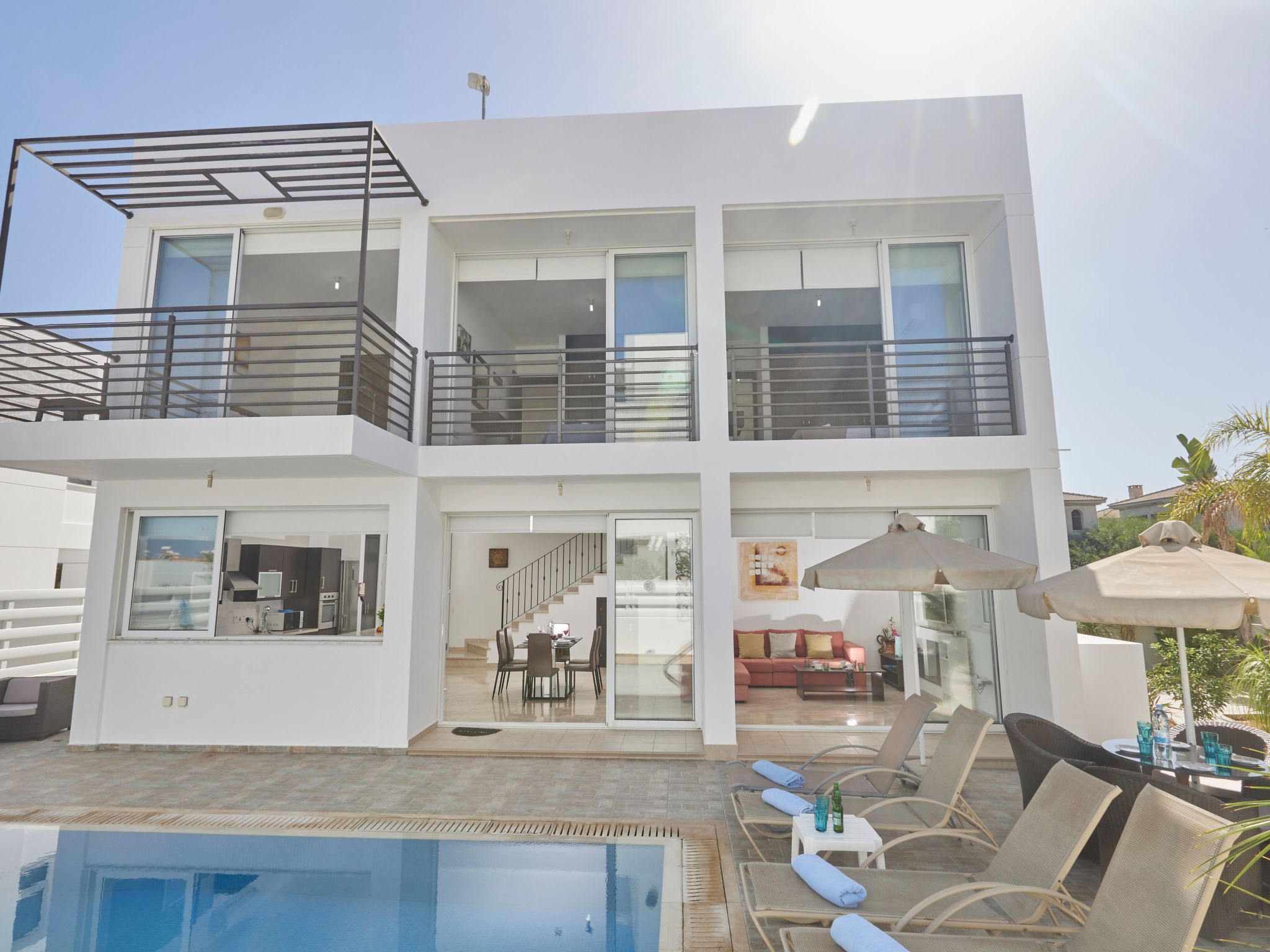 In Paralimni mit geräumigem Garten-Image-tags.info