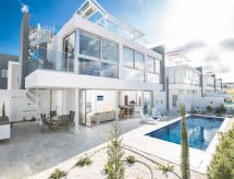 Vrijstaand vakantiehuis met privézwembad in Agios Georgios Pegeias · 7 pers. - thumbnail 1
