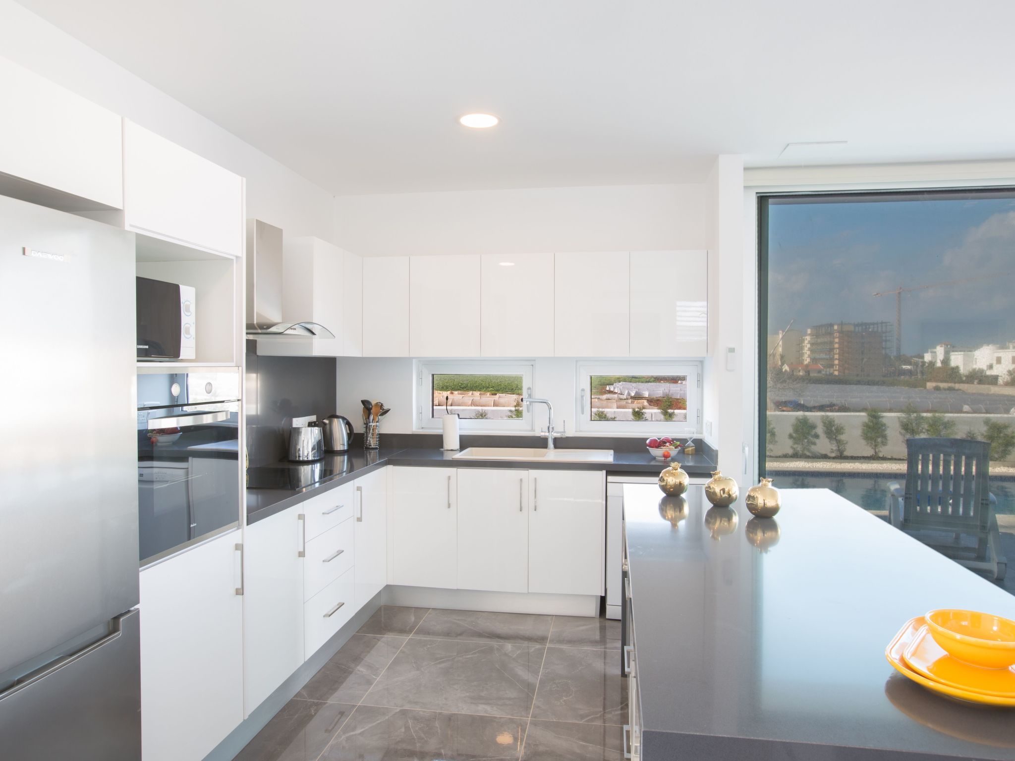 3-Schlafzimmer-Villa mit privatem Pool und Dachgarten-Image-tags.info