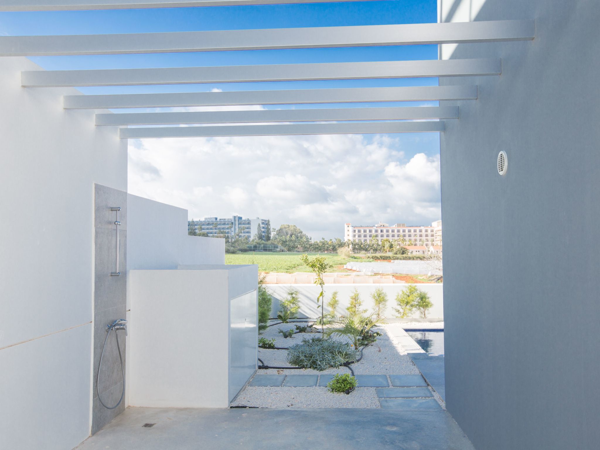 3-Schlafzimmer-Villa mit privatem Pool und Dachgarten-Image-tags.info