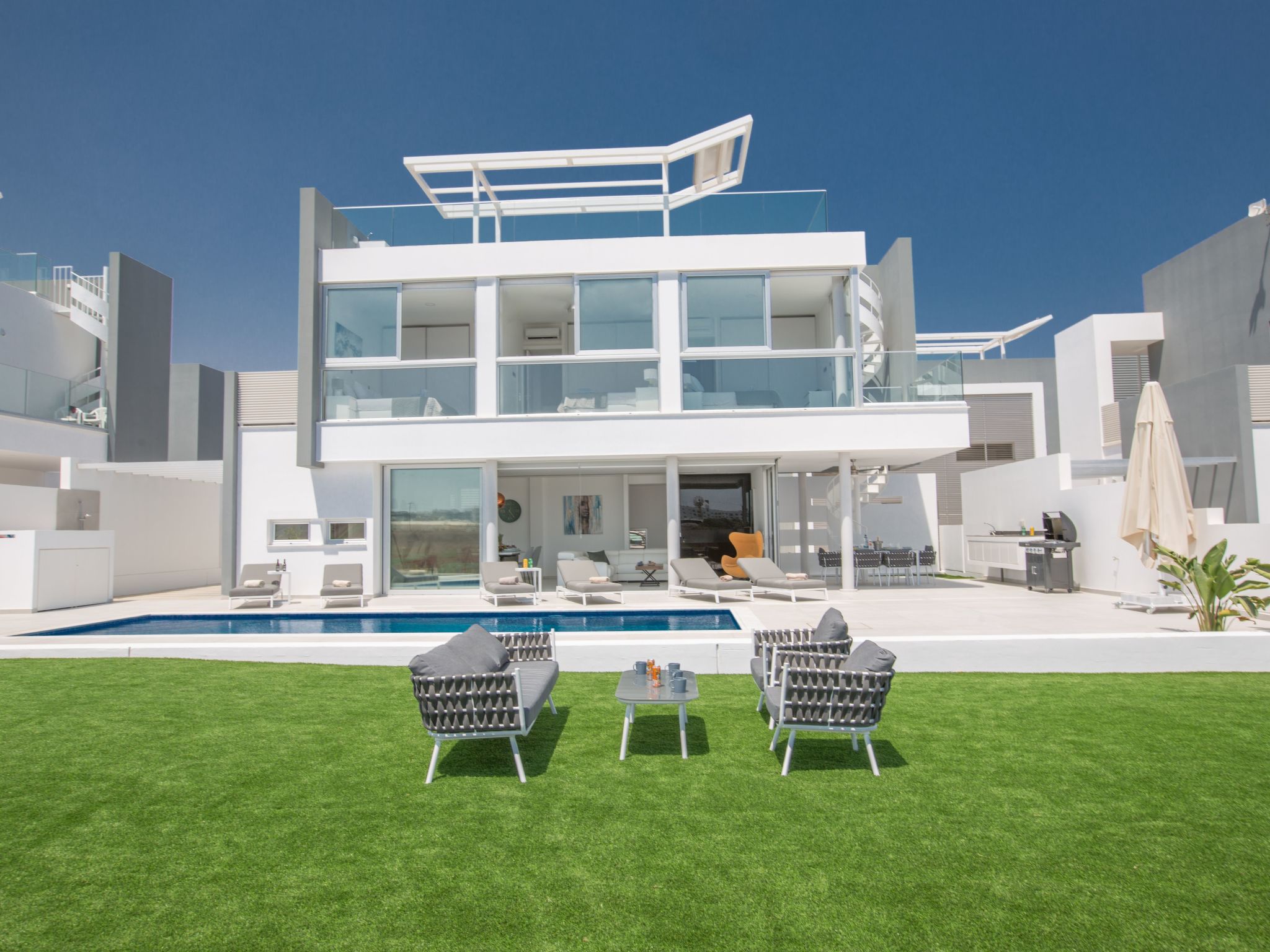 Haus in Pernera mit Bi-Fold Patio