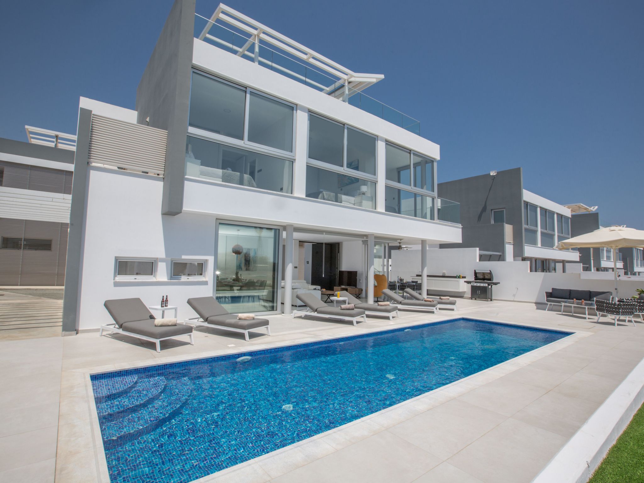 Haus in Pernera mit Bi-Fold Patio