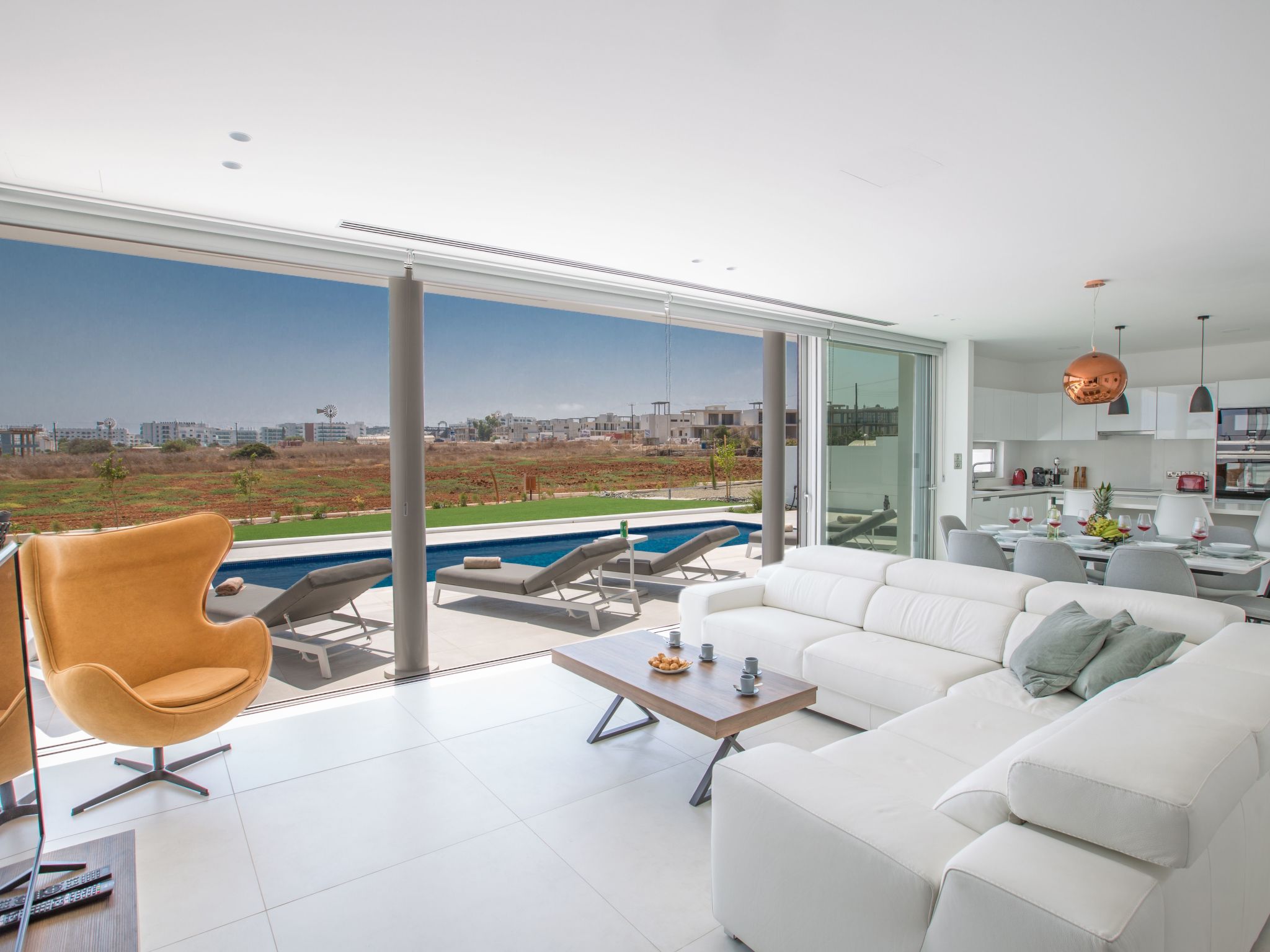 Haus in Pernera mit Bi-Fold Patio-Image-tags.info