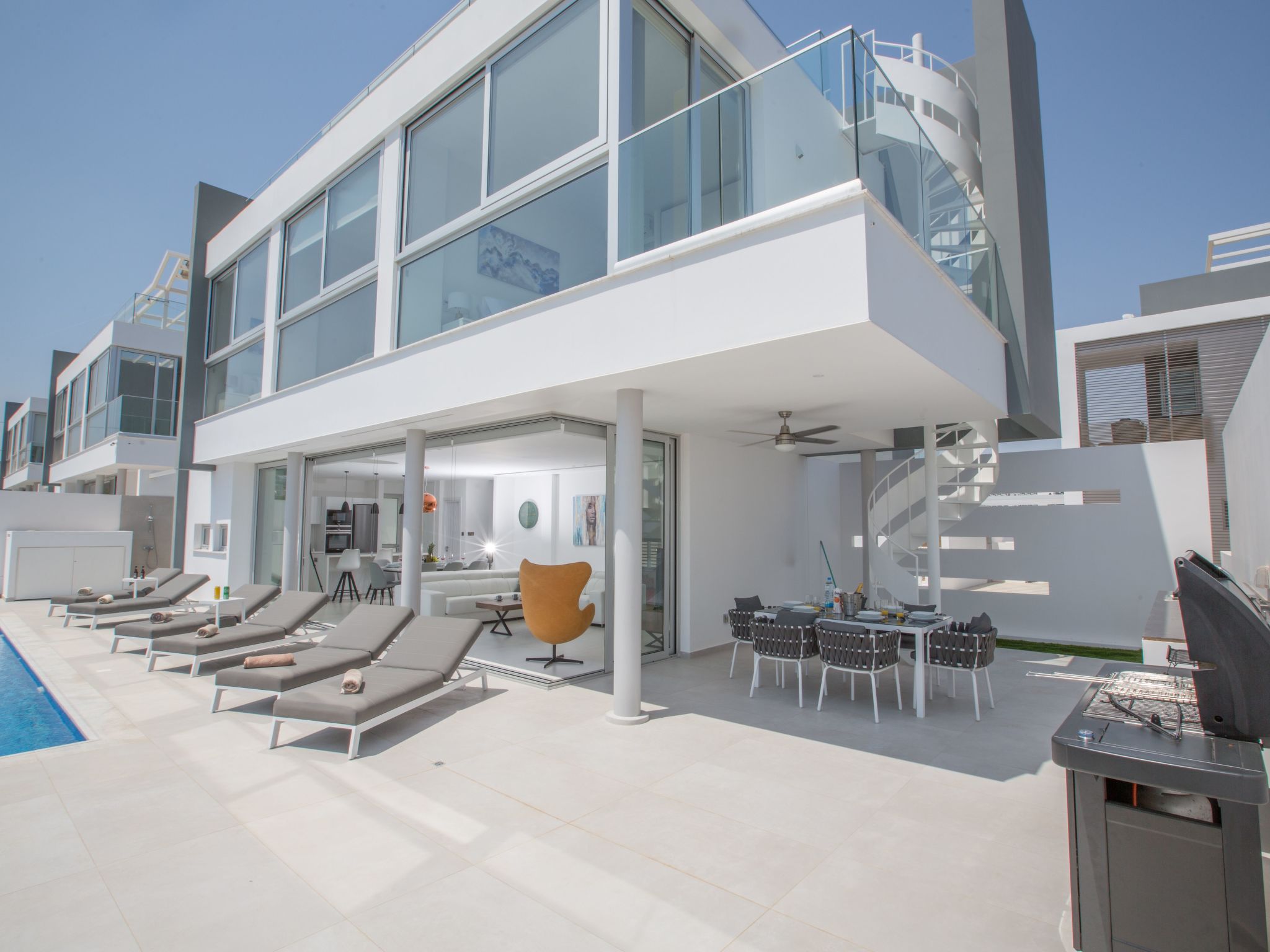 Haus in Pernera mit Bi-Fold Patio-Image-tags.info