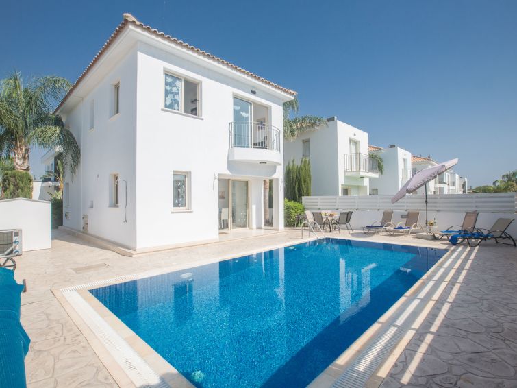 Vrijstaand vakantiehuis met privézwembad in Agios Georgios Pegeias