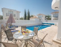 Vrijstaand vakantiehuis met privézwembad in Agios Georgios Pegeias - thumbnail 3