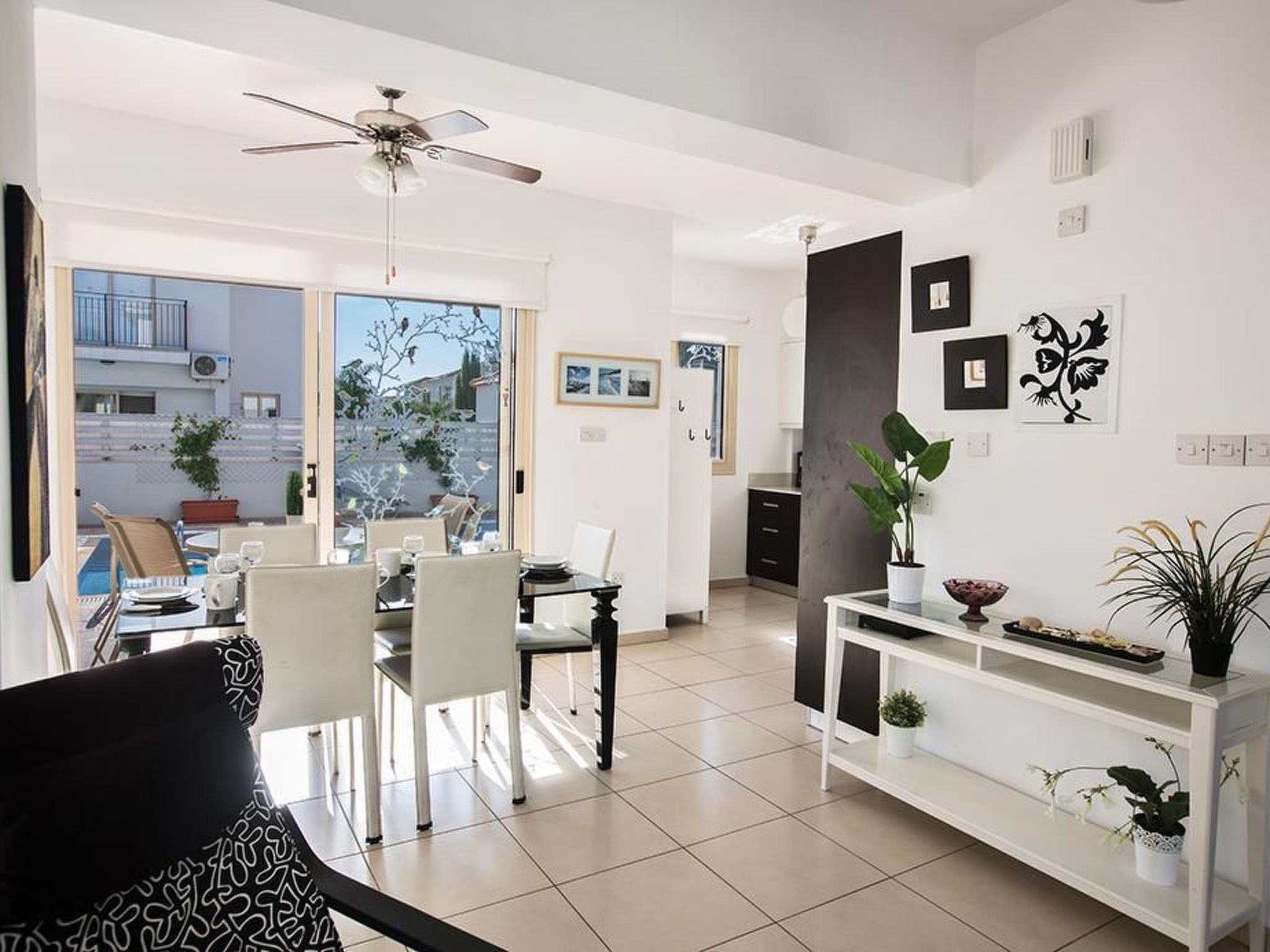 Ferienvilla PV17 mit Sonnenterrasse und Pool-Image-tags.info