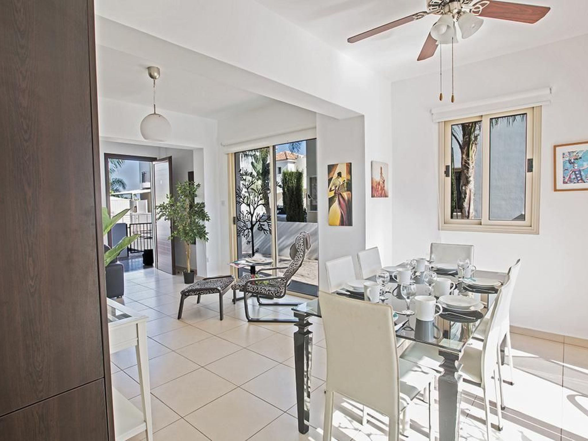 Ferienvilla PV17 mit Sonnenterrasse und Pool-Image-tags.info