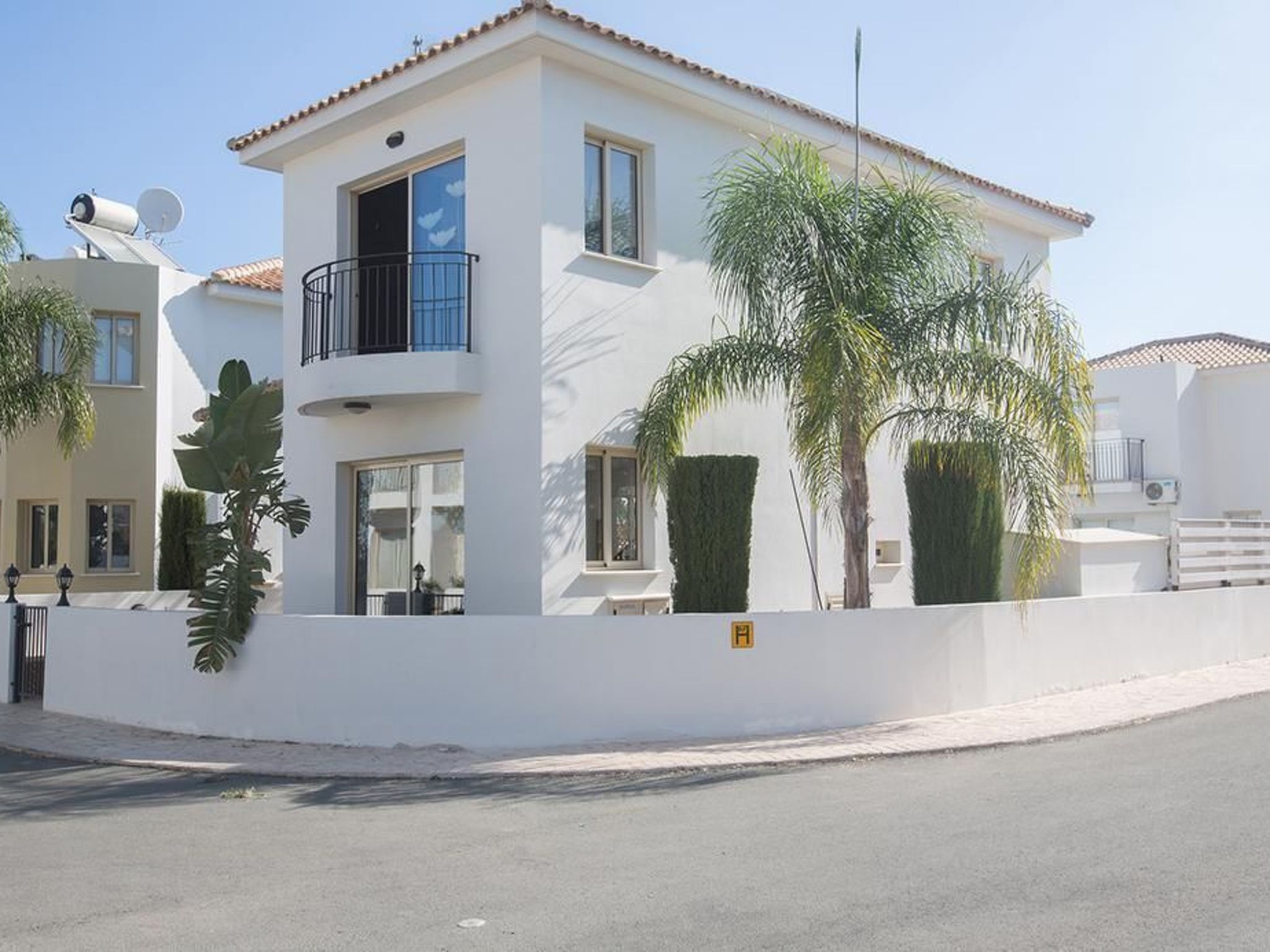 Ferienvilla PV17 mit Sonnenterrasse und Pool-Image-tags.info