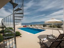 Vakantiehuis met open haard en privézwembad in Agios Georgios Pegeias · 6 pers. - thumbnail 1