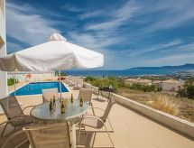 Vakantiehuis met open haard en privézwembad in Agios Georgios Pegeias · 6 pers. - thumbnail 2