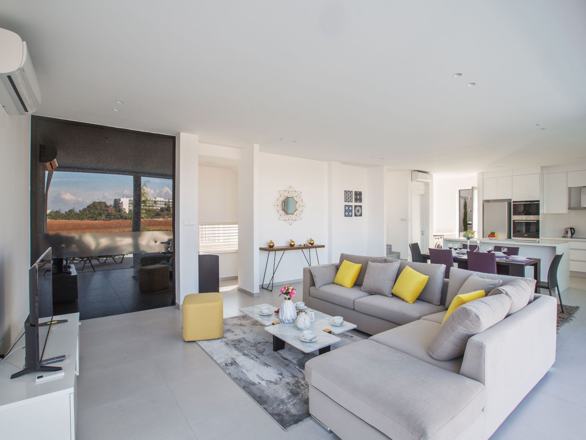 3-Schlafzimmer-Villa mit Pool, Dachgarten, Meerblick-Image-tags.info