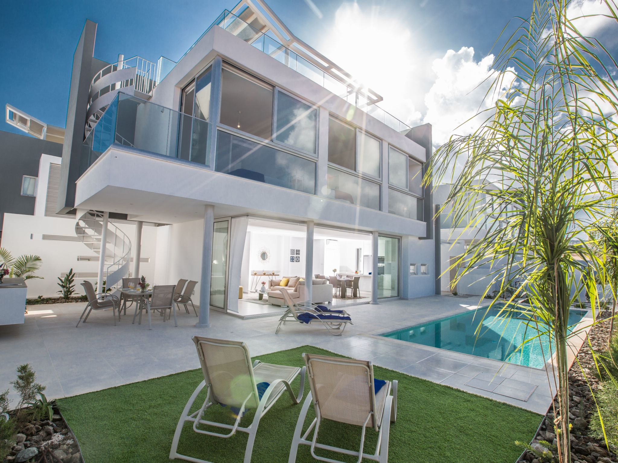 3-Schlafzimmer-Villa mit Pool, Dachgarten, Meerblick-Image-tags.info