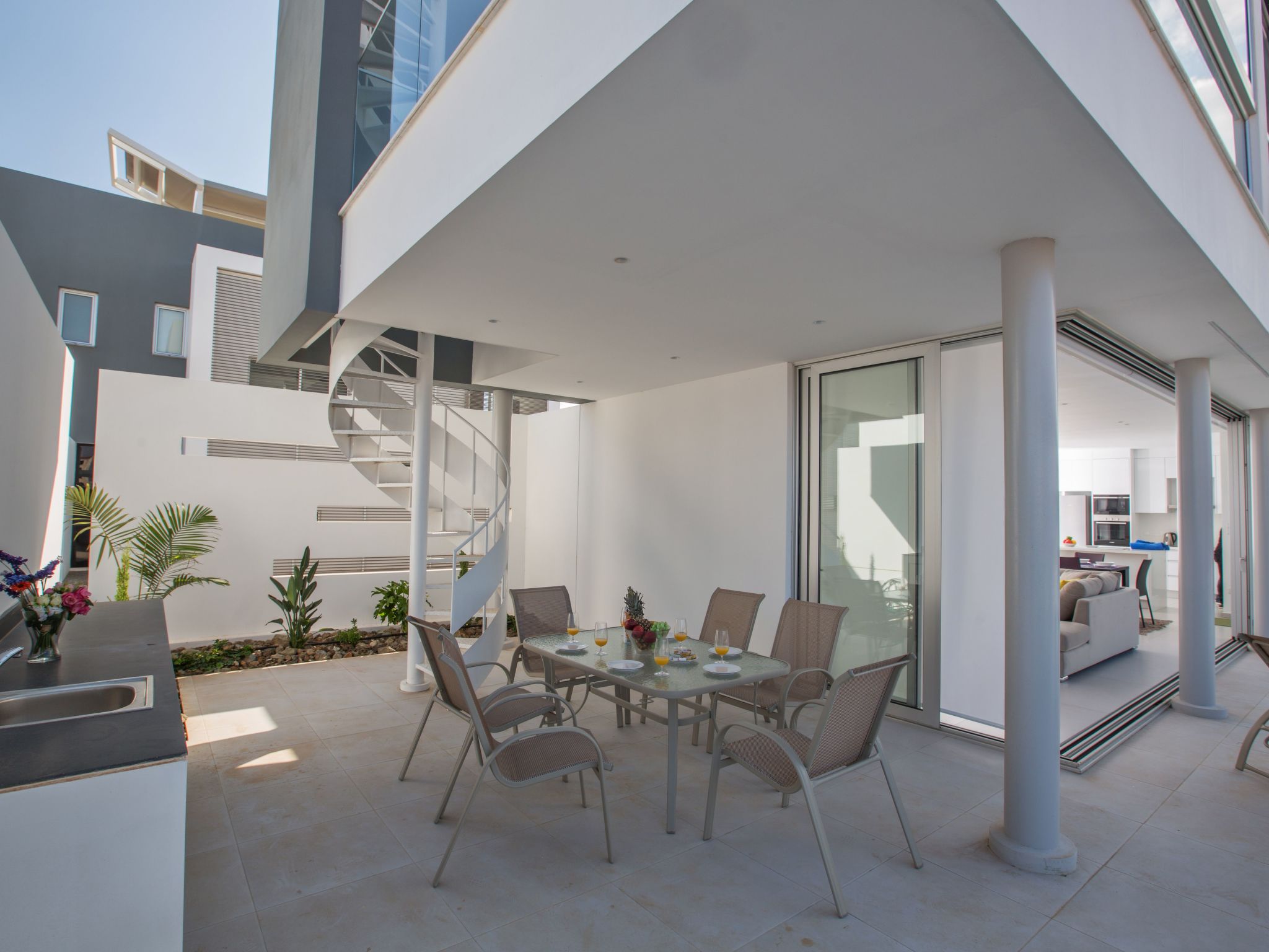 3-Schlafzimmer-Villa mit Pool, Dachgarten, Meerblick-Image-tags.info