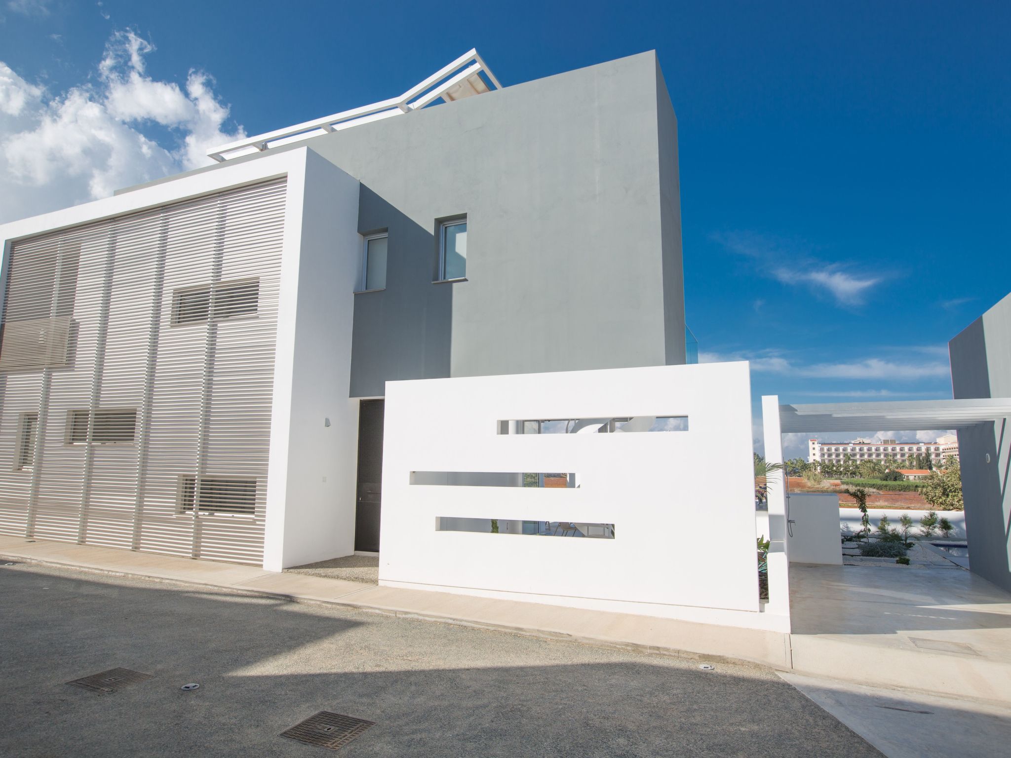 3-Schlafzimmer-Villa mit Pool, Dachgarten, Meerblick-Image-tags.info