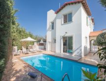 Vrijstaande villa met privézwembad in bewaakte residentie, Paphos - thumbnail 1