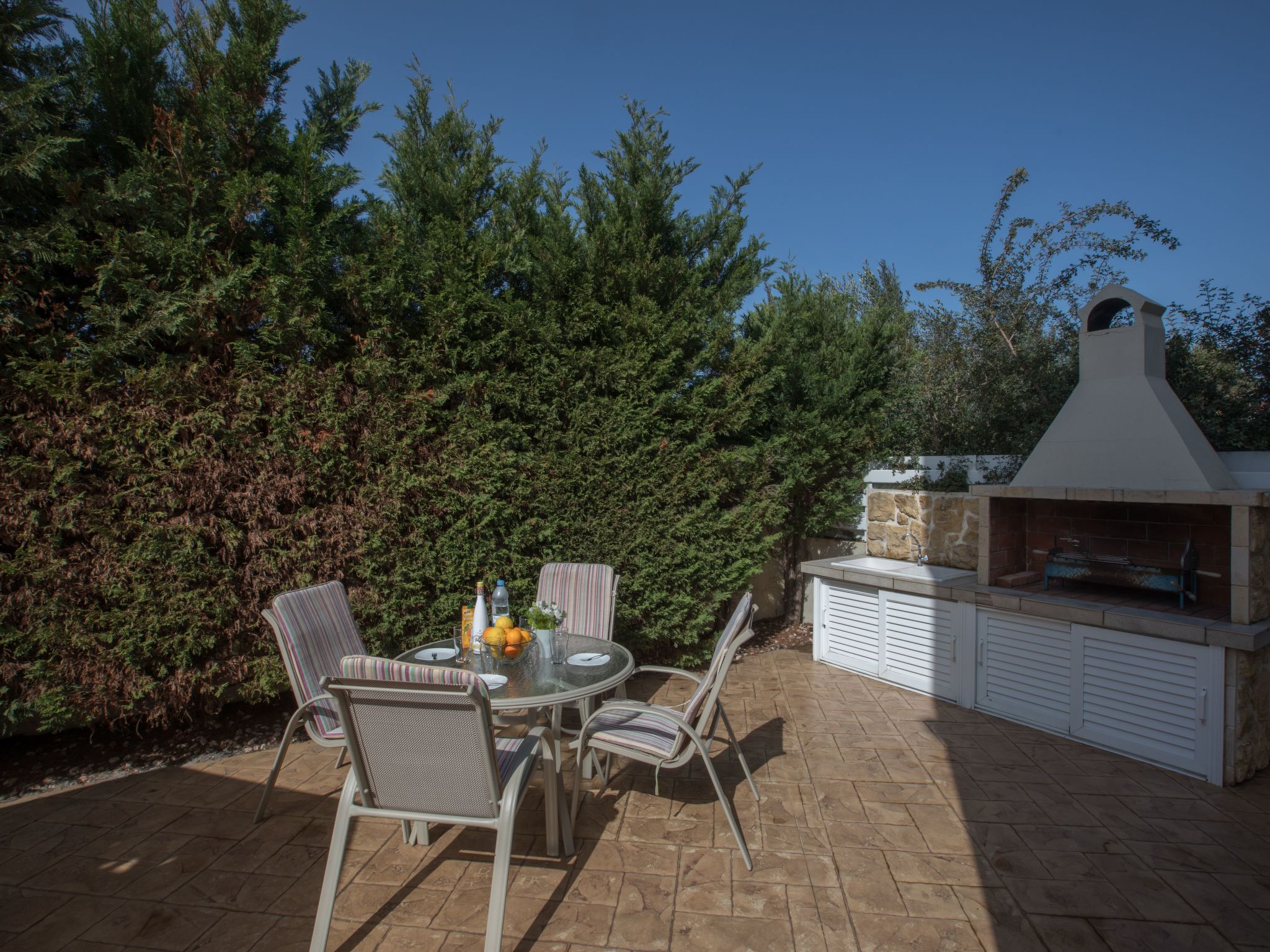 3-Bett-Villa mit privatem Pool in einer bewachten Anlage-Image-tags.info