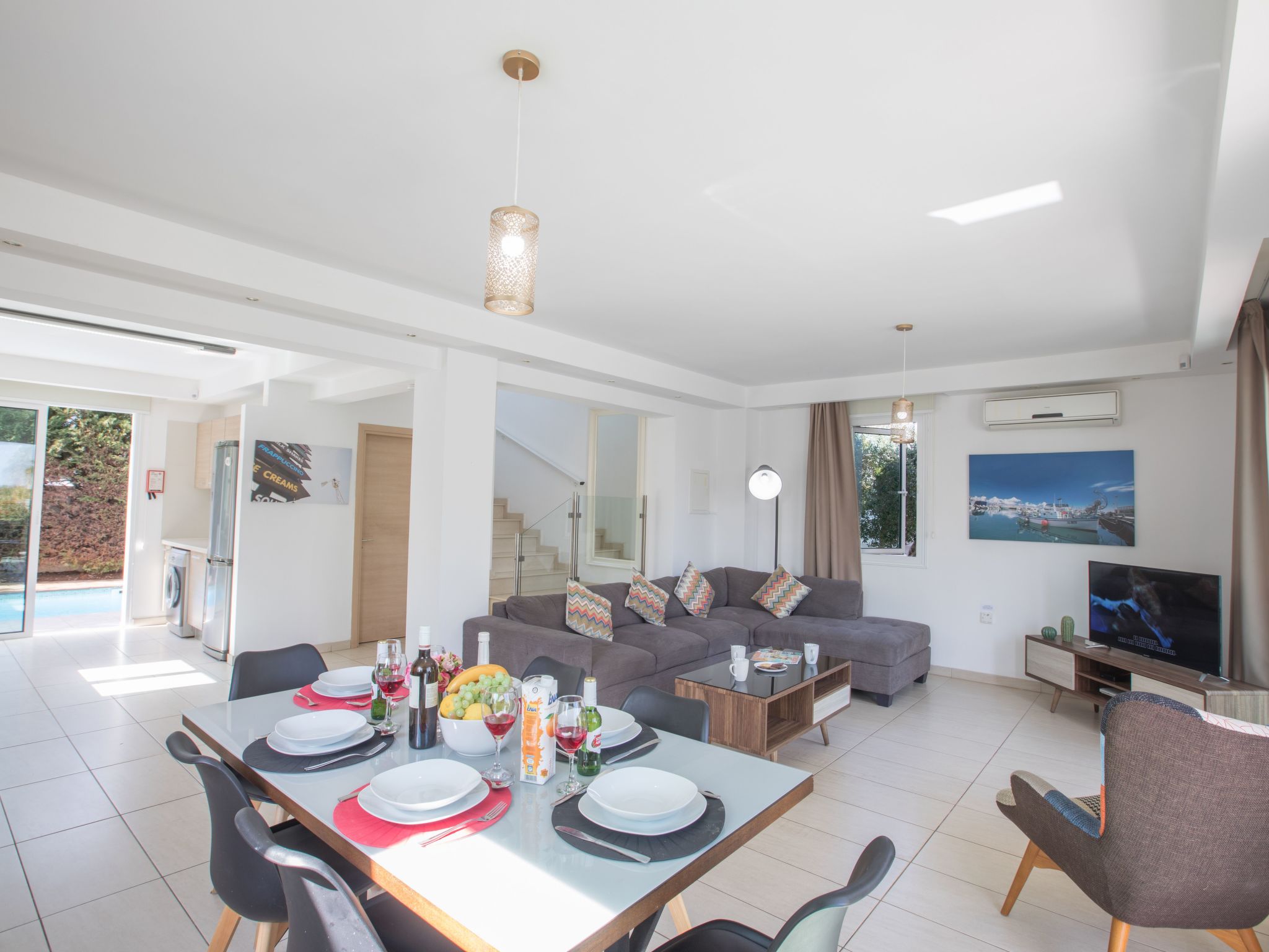 3-Bett-Villa mit privatem Pool in einer bewachten Anlage-Image-tags.info