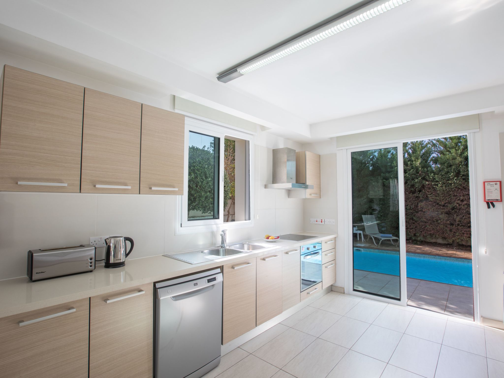 3-Bett-Villa mit privatem Pool in einer bewachten Anlage-Image-tags.info