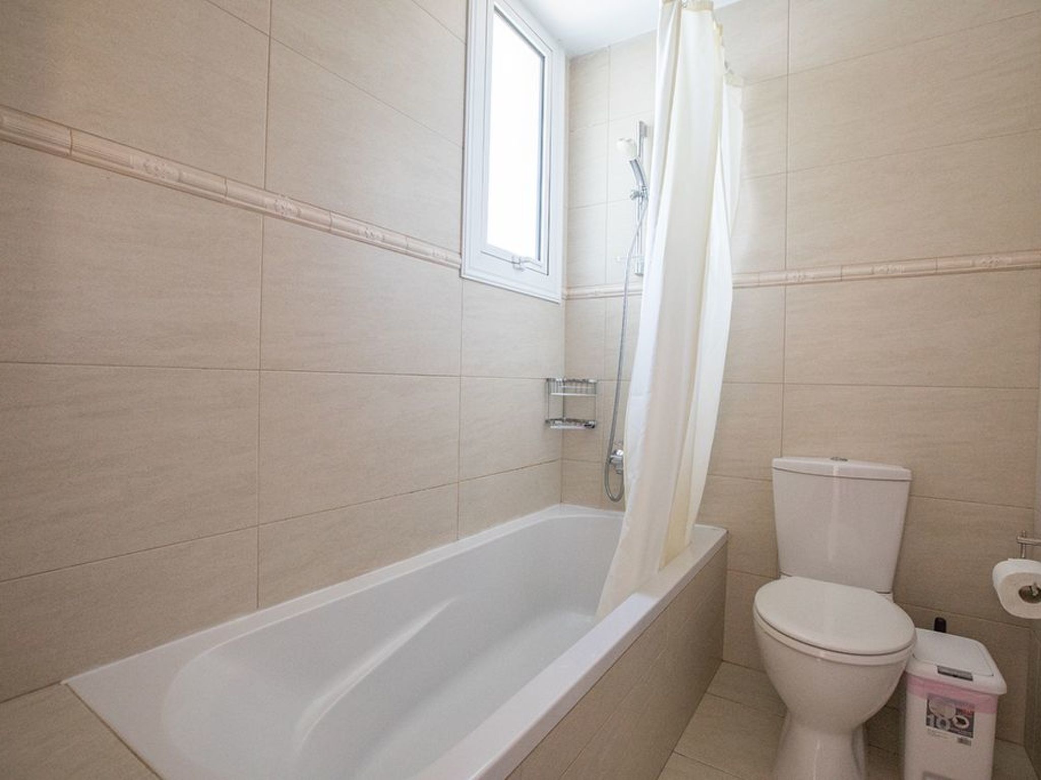 3-Bett-Villa mit privatem Pool in einer bewachten Anlage-Image-tags.info