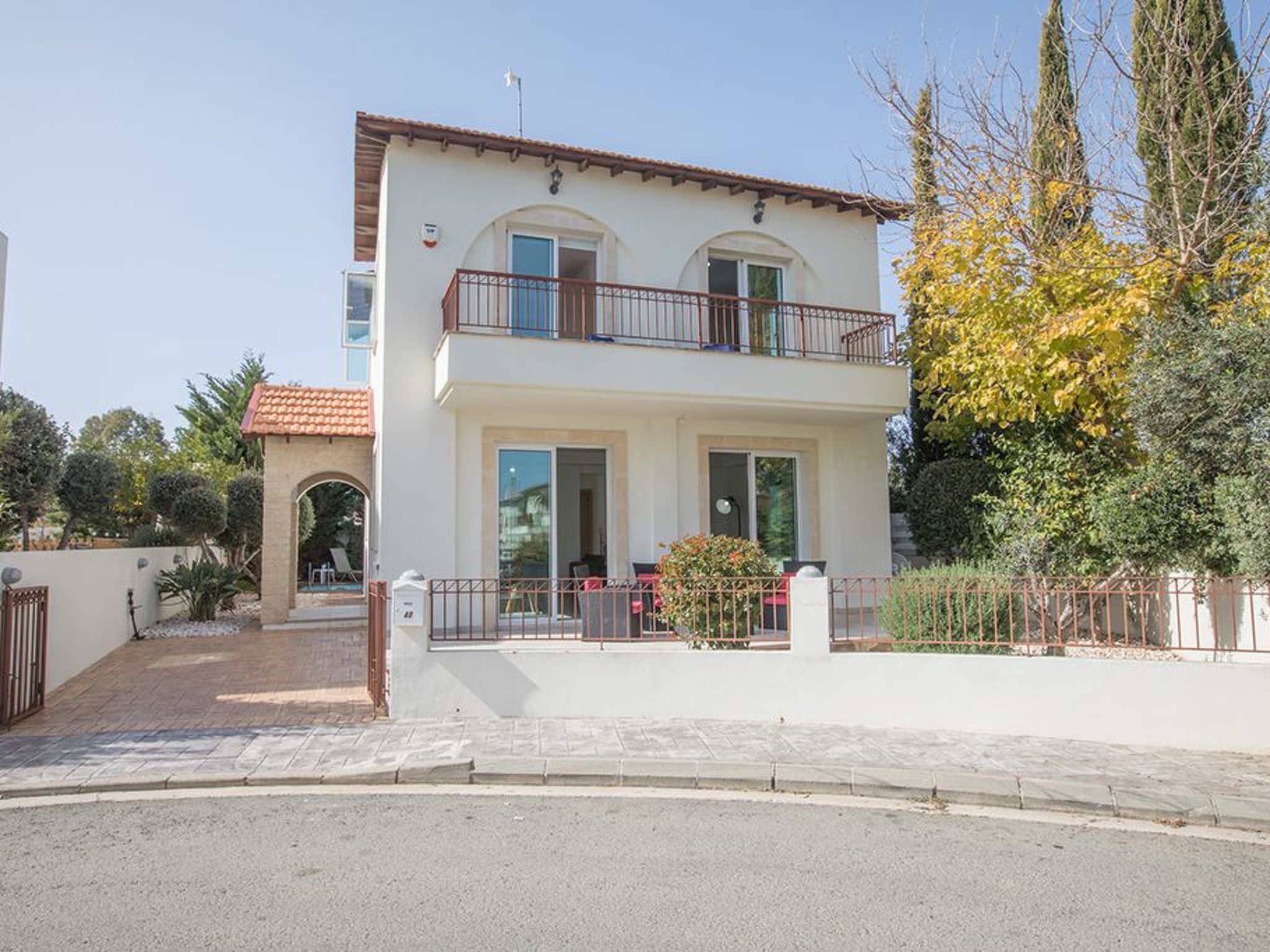 3-Bett-Villa mit privatem Pool in einer bewachten Anlage-Image-tags.info