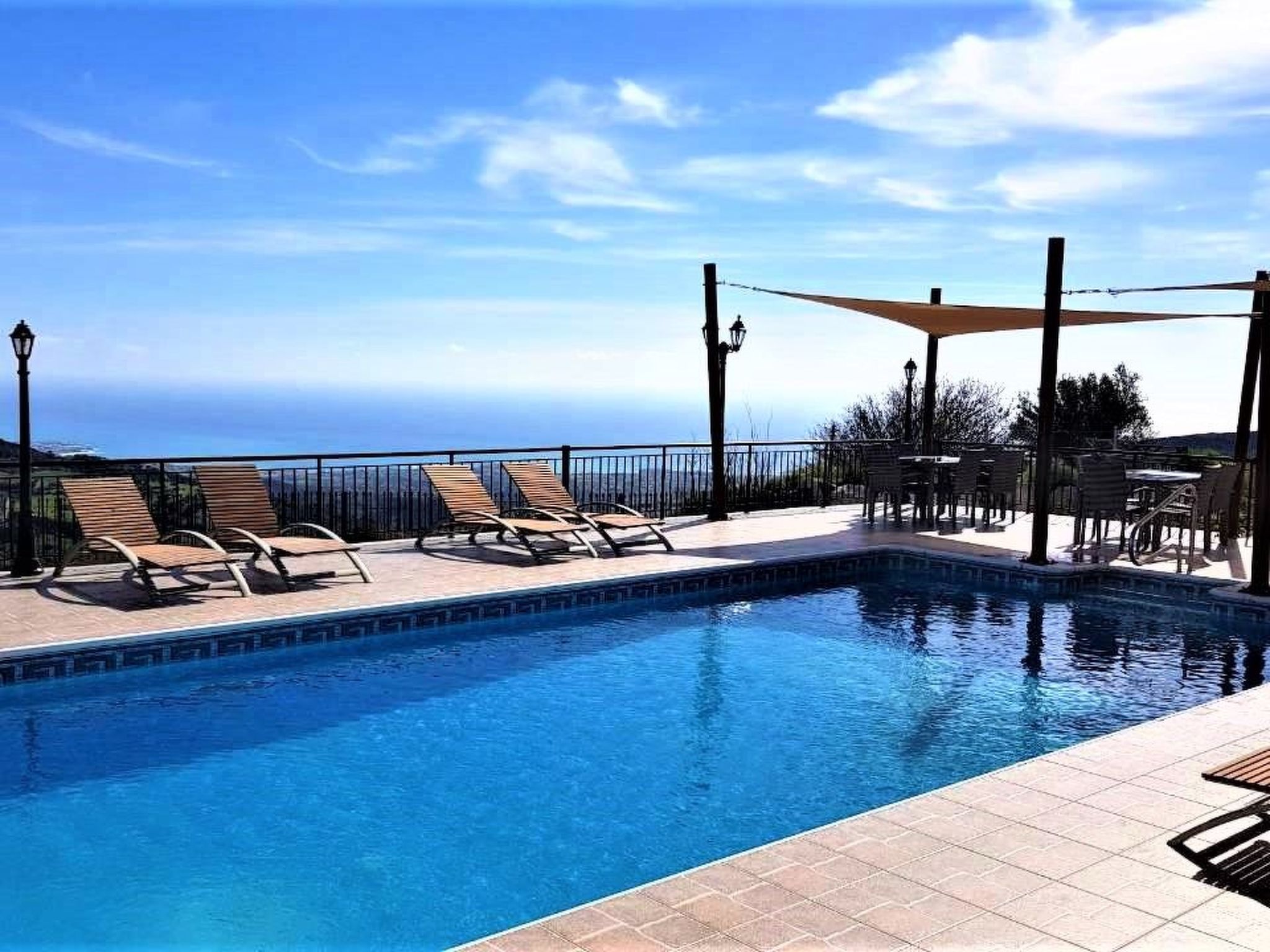 Villa mit Blick auf die Berge und Whirlpool-Binnen