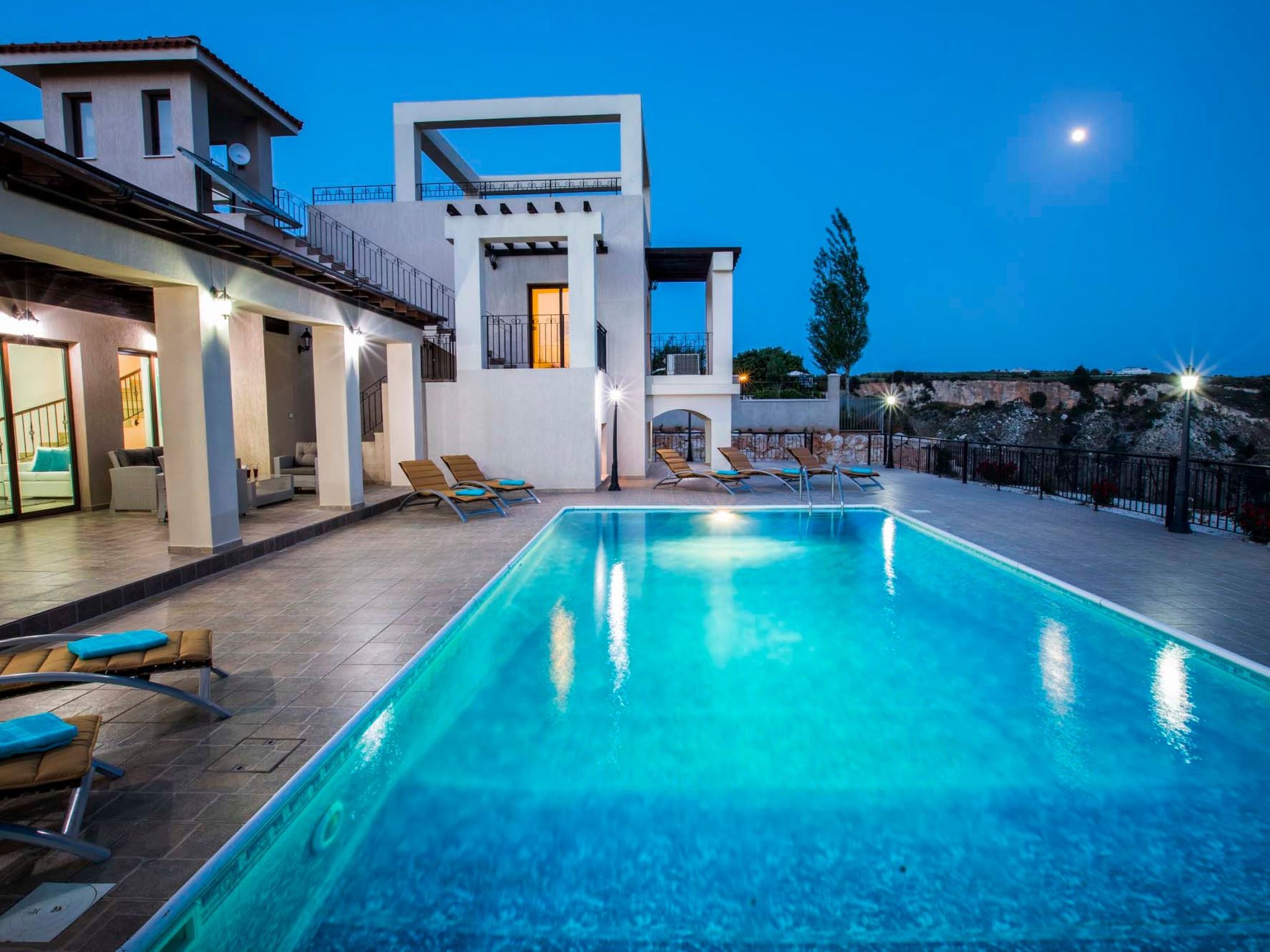 Villa mit Blick auf die Berge und Whirlpool-Binnen