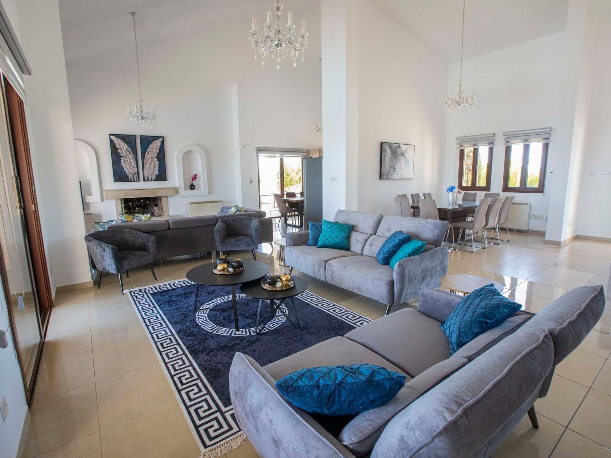 Villa mit Blick auf die Berge und Whirlpool-Binnen