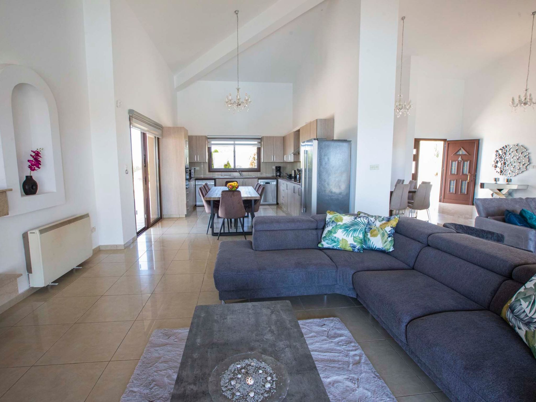 Villa mit Blick auf die Berge und Whirlpool-Binnen