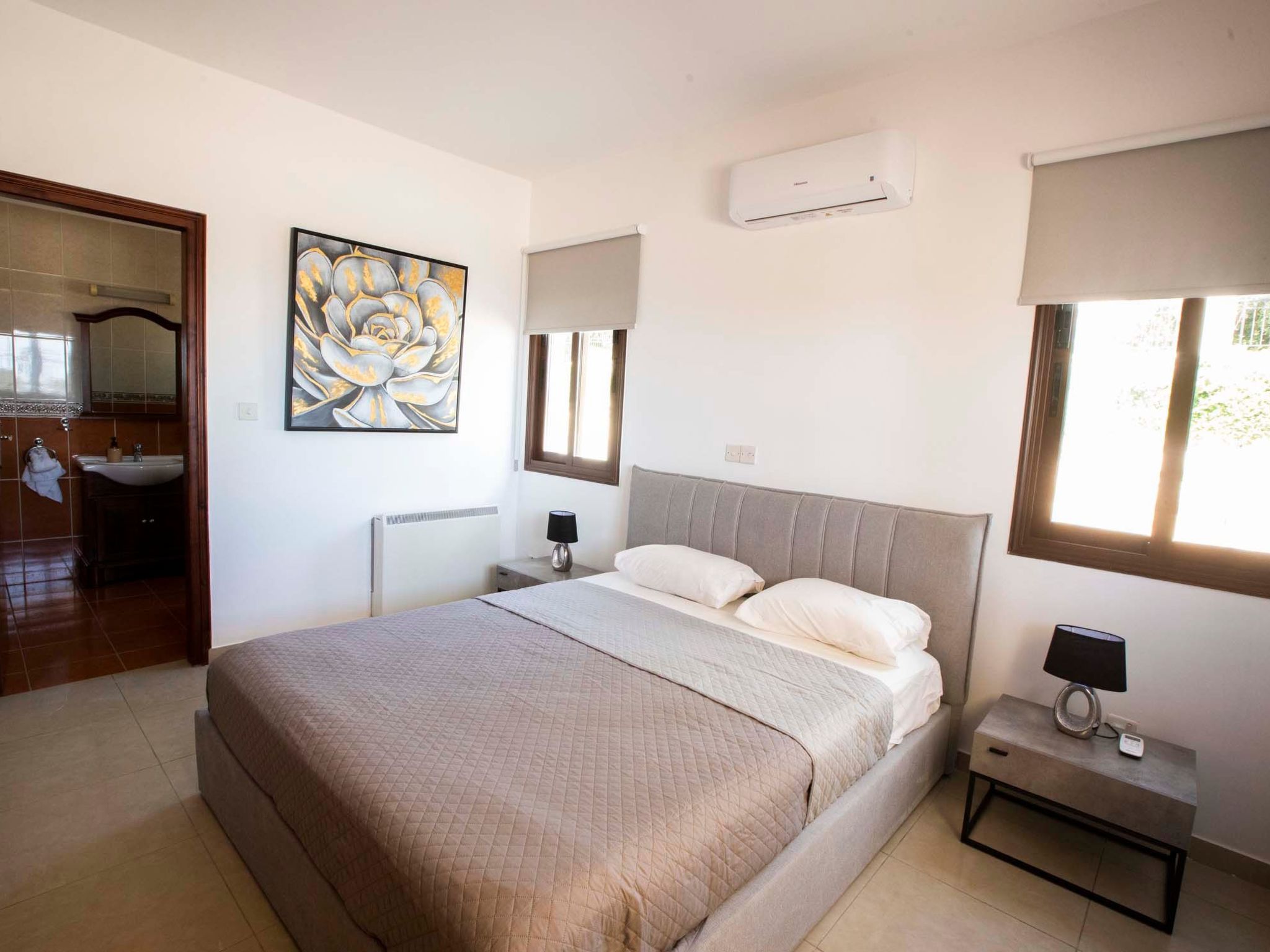 Villa mit Blick auf die Berge und Whirlpool-Binnen