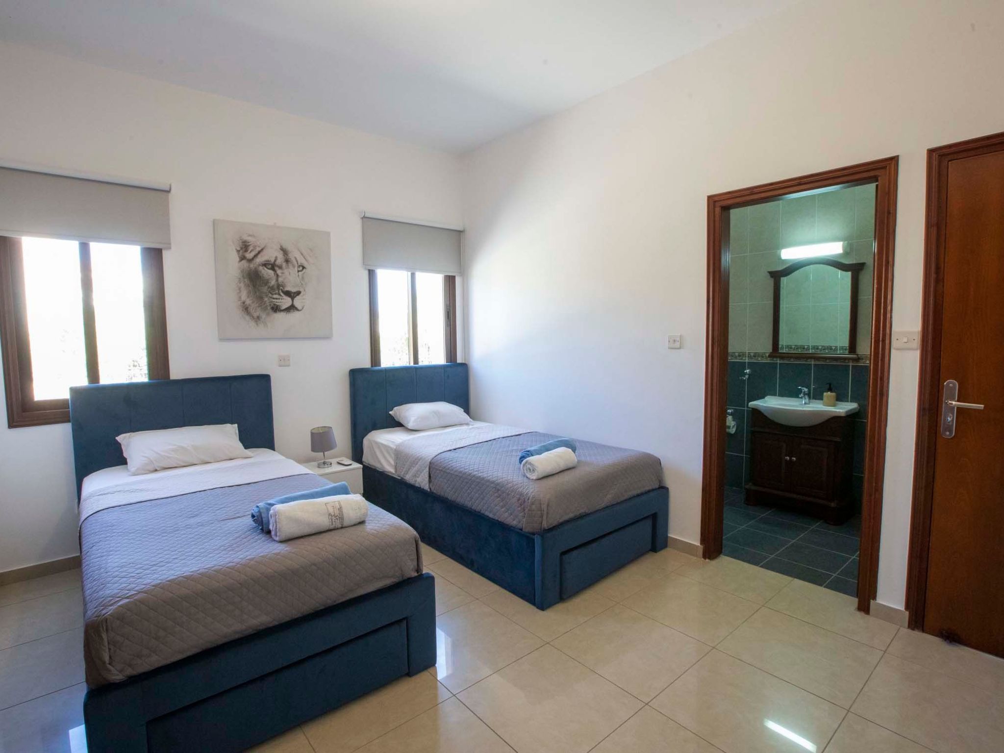 Villa mit Blick auf die Berge und Whirlpool-Binnen